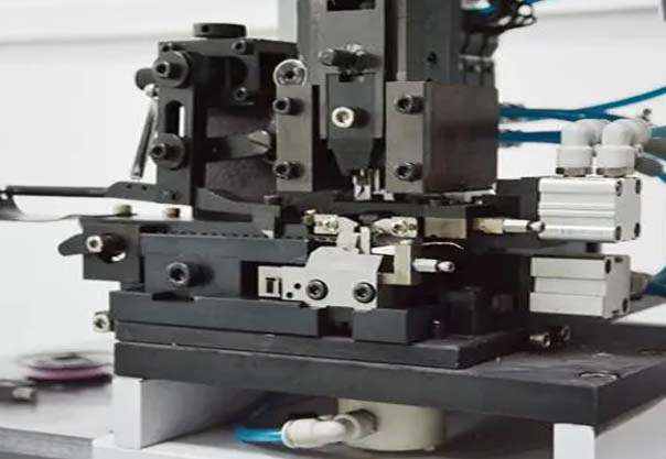 线束半自动化设备联机